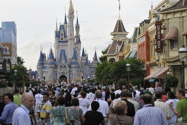 迪士尼夢幻聯(lián)動(dòng)，美國旅交會(huì)點(diǎn)亮全球旅行新期待